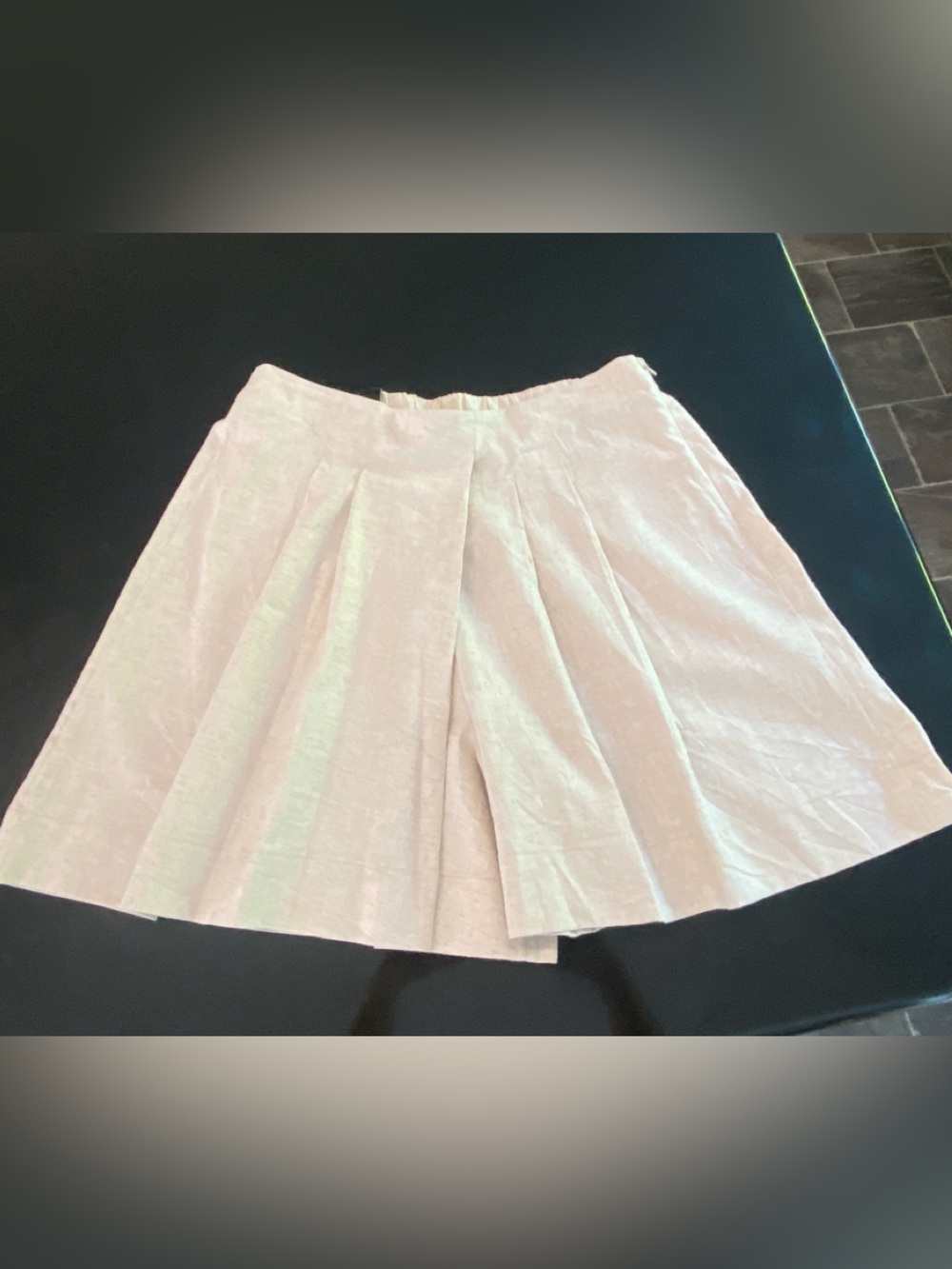 Banana Republic Beige Tan Linen Cotton High Rise Pleated Shorts Size Medium NWT